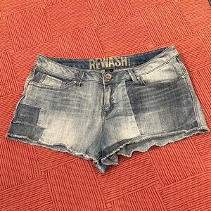Rewash Women's size 11 W34L2 rise 9” Faded Blue patchwork Jean Shorts